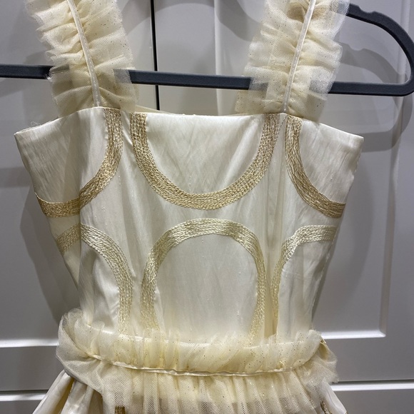 Beautiful dresses used once in a wedding - Picture 7 of 7